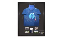 กรอบรูปโชว์เสื้อ หมวก โครงการกิจกรรมวิ่งการกุศลก้าวคนละก้าว 